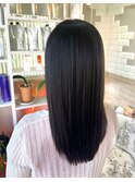 春の透明感◎髪質改善ストレートで暗髪ロング