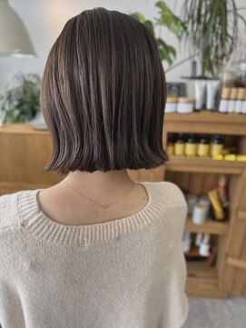 ムニ(MUNI) ナチュラルグレージュ！