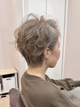カミノワ(kaminowa) 白髪率70%おすすめヘア/30代/40代/50代/60代/白髪ぼかし/卵形