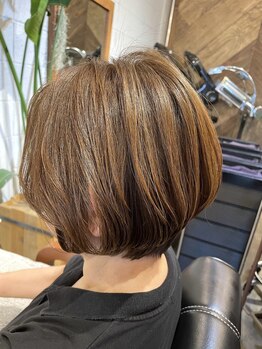 ヘアードレスビュー(hair dress V.I.E.W)の写真/【当日予約受付OK】こまめにケアしたい白髪染めこそダメージレスに♪ハーブカラーで色持ち/発色/ツヤ感も◎