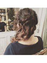 キミ(kimi)&nbsp;【ｋｉｍｉ】大人かわいいルーズなヘアアレンジ♪