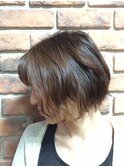 ふわっと女性らしいグラデーションボブ