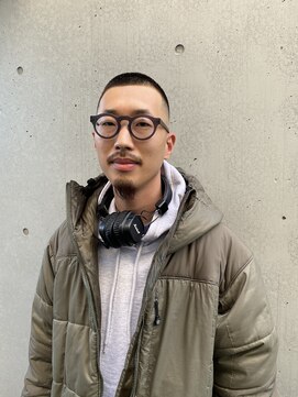 タケシズバーバー(BARBER) ボウズスキンフェード