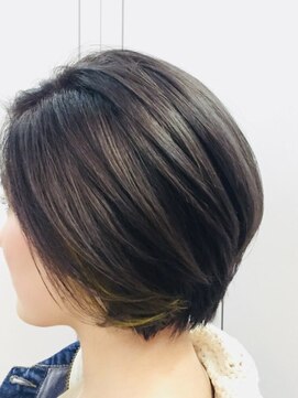 クラメールパリ 福岡(Kraemer Paris) グレージュショートボブ