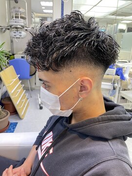 ヘアートーク アイズ(HAIR TALK I's) skinfade