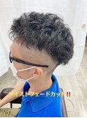 ツイストパーマフェードカット