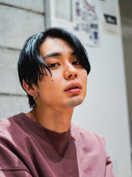 ライラ(Lyla) 色香漂う 刈り上げないツーブロックハンサムショート