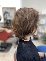 ポンパデュール ヤゴト(Pompadour YAGOTO)&nbsp;くせ毛風ミディ