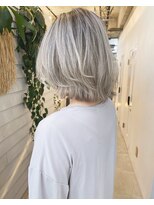 ジゼル 博多筑紫口店(GiseL)&nbsp;ホワイトシルバー