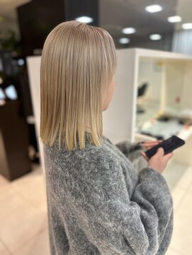 ウエスト(WEST) ハイトーンボブ