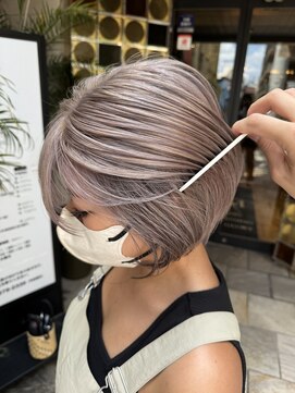 イズム 北千住店(ISM) ベージュ×インナーグレージュ