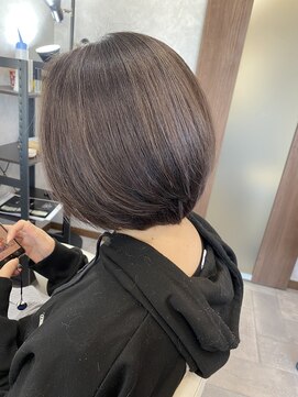 カーノ(carno) レイヤー内巻きボブ