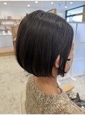 大人前下がりショートボブ