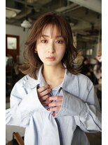 ダンボ(DUMBO)&nbsp;レイヤーカット  韓国風巻き　グレージュカラー  くすみベージュ