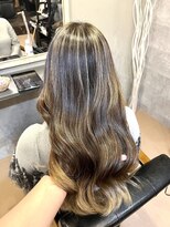 ワンズ(One’s)&nbsp;コントラストハイライト×ミルキーベージュ