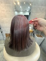 レディオ ザ イシン(LeDio the ISIN) つやつやのミディアムヘア