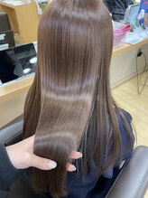 高濃度ヘマチン→　残留薬剤の除去・カラーの発色促進・カラー後アルカリに偏ったPH値を弱酸性に調整