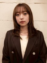 ランプ 代官山(the lamp)&nbsp;20代透明感ベージュ艶カラー前髪(前髪あり) ミディアムレイヤー