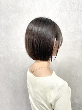 フランチェスカドットボブ(francesca.bob) シンプルが1番可愛いミニボブstyle【渡辺俊弥】梅田