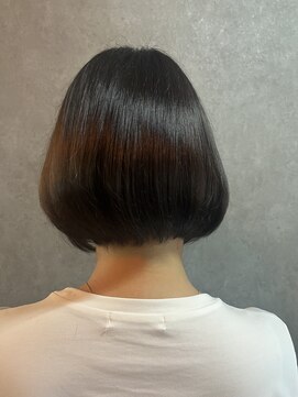 ラトリエ(L’ATELIER) 綺麗めボブ