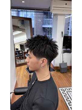 ザデイトウキョウ 表参道 青山(THE DAY TOKYO) MEN’S/サーフカール/刈り上げセンターパート/表参道駅