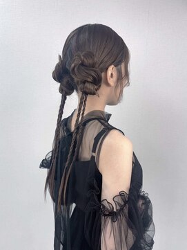 銀座新橋着付けヘアセットサロン［N］ 編み込みツインテール/タイトヘア/結婚式/ヘアセット/銀座/新橋