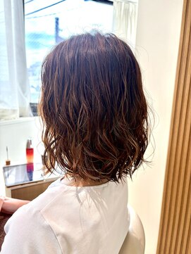 コンティロミー(CONTI ROMMY.) コテ巻き風パーマデジパボブパーマ似合わせ