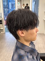 ルースト 心斎橋店(ROOST) 刈り上げセンターパート/波巻きツイストスパイラル/大阪