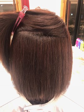 大嶋直樹の美容室 表参道 高難易度縮毛矯正＝手で乾かしただけです。本当です。