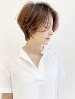 大人可愛い前髪長めのひし形耳掛けショートボブ30代40代50代