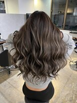 メリー オオサカ(Merly Osaka)&nbsp;馴染んでて派手すぎないハイライト！_natural ash brown_