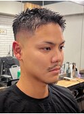 1110黒髪アッシュブラックツーブロック刈り上げ短髪ショート