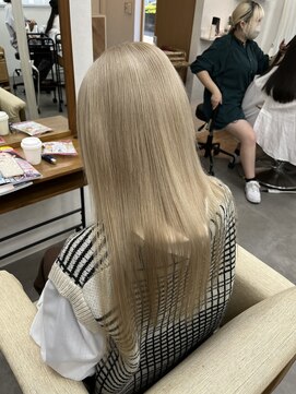 リングバイモアムー(Ring by Moremuu) ブロンドベージュ