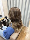 ライトベージュハイライトカラー