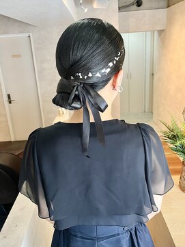 サンルーム(SUN room) タイトアレンジ/トレンドヘアセット/まとめ髪/銀箔/satsuki