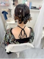 リムネ(RIMUNE)&nbsp;タイトヘア／カチモリ/韓国風ヘア/タイトツイン/リボンヘア