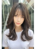 くびれヘア　オリーブベージュ　シアグレージュ　レイヤーカット