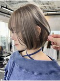 ホワイトブロンド/ワイドバング/美髪/外ハネボブ/ダブルカラー