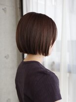 アコロン 吉祥寺(acoron.)&nbsp;コンパクトなボブラインが首元をすっきり見せ ×吉祥寺