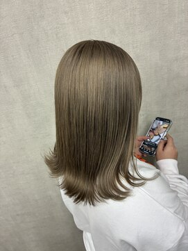 トリコ(ToricO) ミルクティーベージュ　ハイトーン　くすみベージュ　ブリーチ