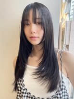 トリッカ シブヤ(TRICCA SHIBUYA)&nbsp;ミディアムレイヤー/小顔ヘア/艶カラー/透明感/グレージュブルー