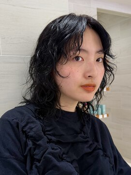 ピークアブー アヴェダ ギンザシックス(PEEK-A-BOO AVEDA GINZASIX) ミディアムパーマ/黒髪/ミディアムヘア/パーマ