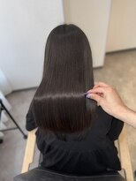 ジーナ 吉塚(Zina)&nbsp;ダークグレージュ×美髪矯正 【福田れん】透明感 艶髪 髪質改善