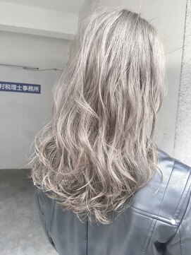 ヘアーアンドアトリエ マール(Hair&Atelier Marl) 【Marl】ホワイトアッシュカラーの外国人風セミディ♪