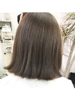 エル(L) 切りっぱなしボブ