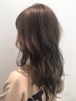 ボンド ヘア デザイン(BOND HAIR DESIGN)&nbsp;連なる大きめウェーブで好バランス