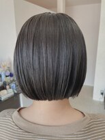 ヘアーアンドメイク カナン(HAIR&MAKE CANAAN)&nbsp;グレイッシュ×ミニボブ