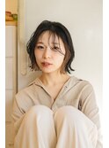 《在り家》大人切りっぱなしbobとイヤリングカラーベージュ