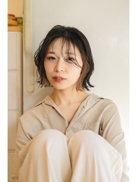 在り家 《在り家》大人切りっぱなしbobとイヤリングカラーベージュ