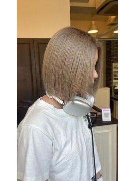 ユニ(Uni.) ハイトーンベージュカラー